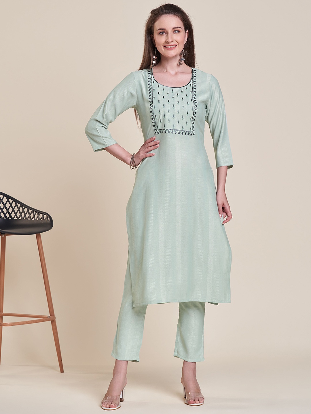 

soan Ethnic Motif Yoke Design Regular Thread Work Kurta With Trousers, Sea green