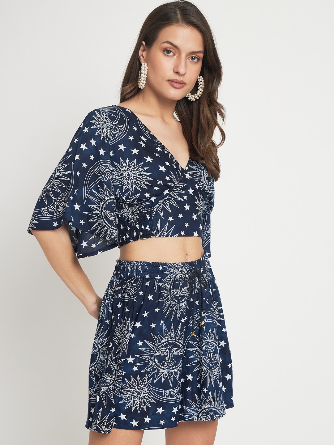 

VELDRESS Printed V-Neck Top With Shorts, Blue