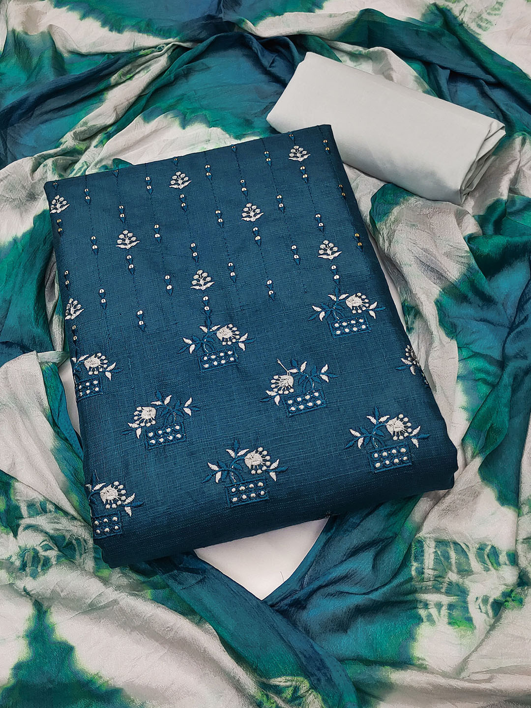 

SHADOW & SAINING Floral Embroidered Unstitched Dress Material, Blue