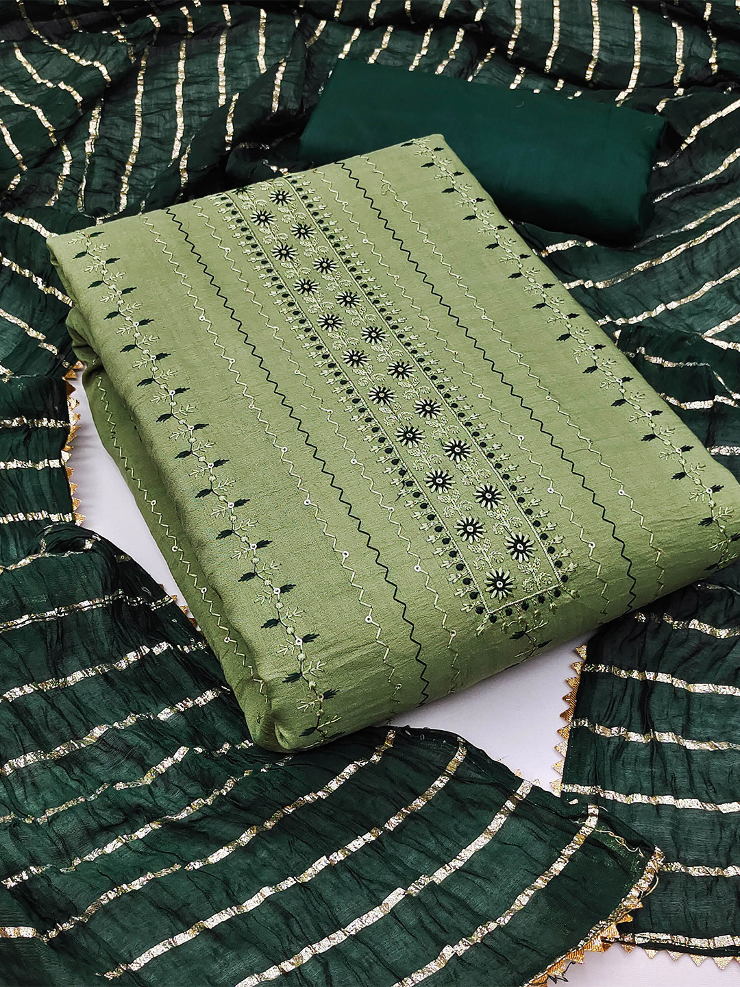 

SHADOW & SAINING Floral Embroidered Unstitched Dress Material, Green