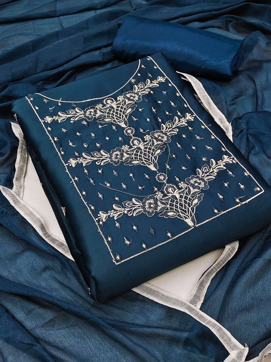 

SHADOW & SAINING Embroidered Unstitched Dress Material, Blue