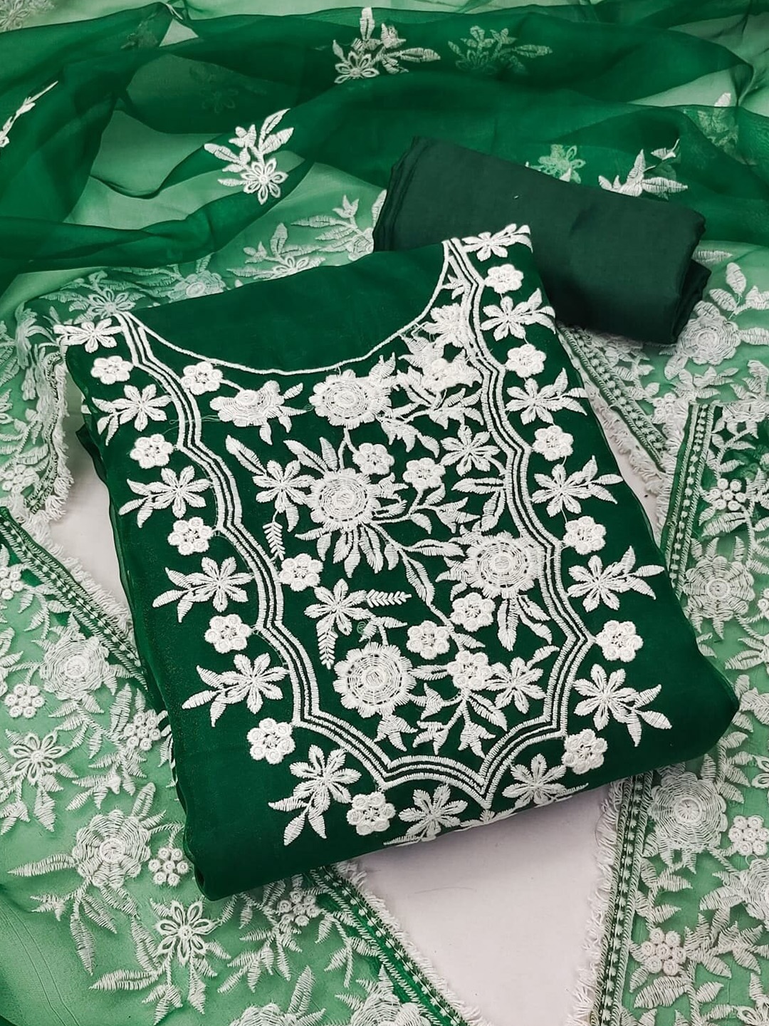 

SHADOW & SAINING Floral Embroidered Unstitched Dress Material, Green