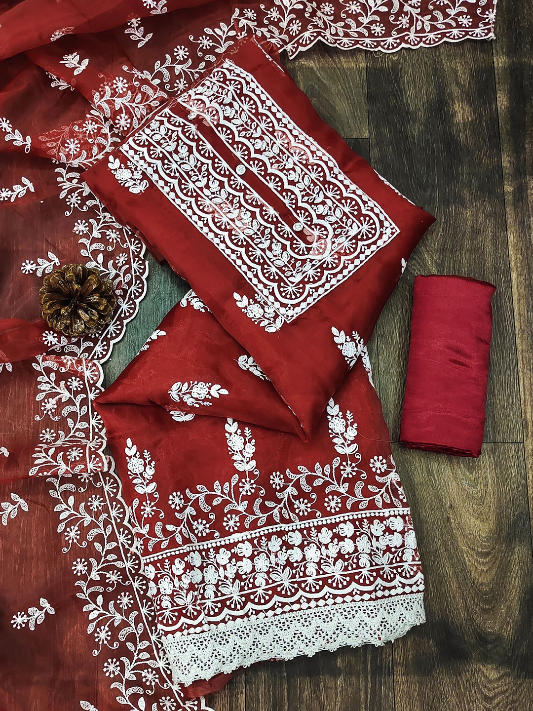 

SHADOW & SAINING Floral Embroidered Organza Unstitched Dress Material, Maroon