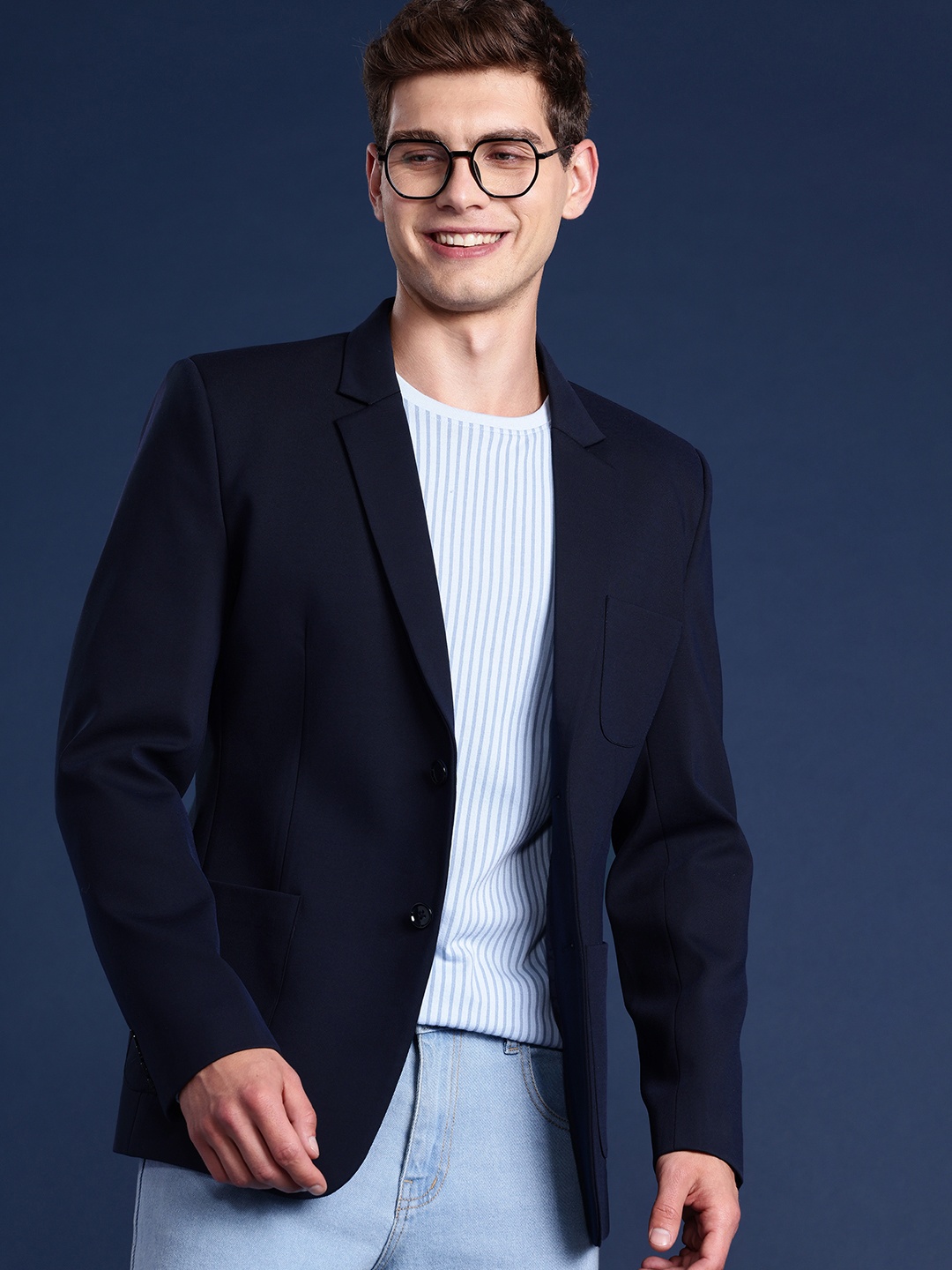 

Mast & Harbour Men Solid Slim Fit Single-Breasted Casual Blazer, Navy blue