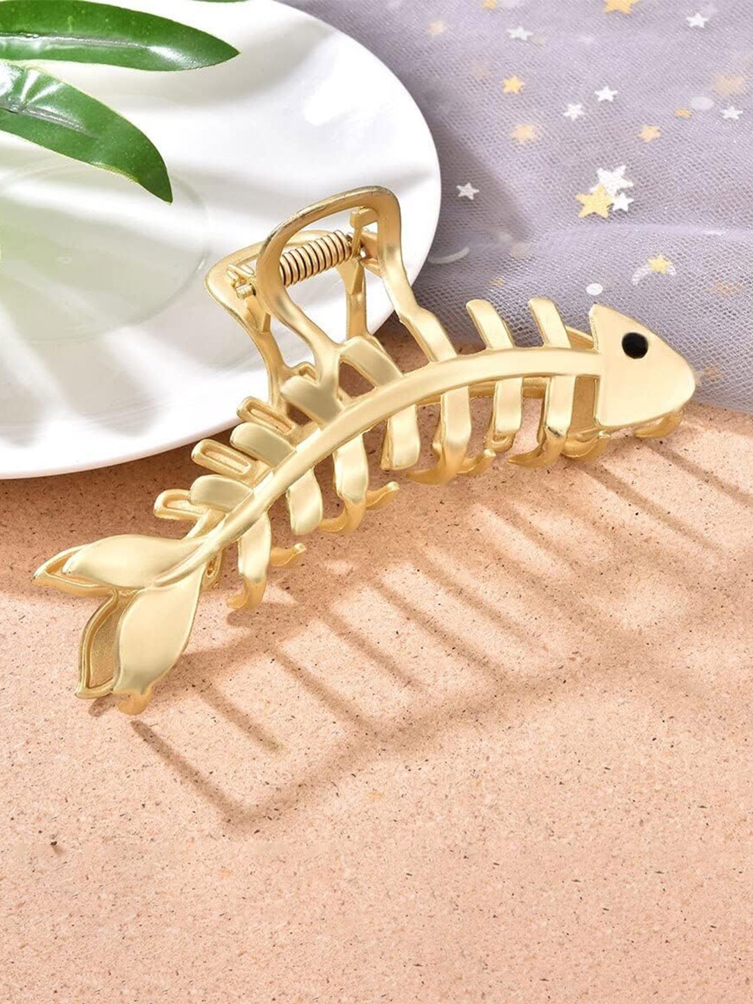 

VAGHBHATT Set of 3 Claw Clip, Gold
