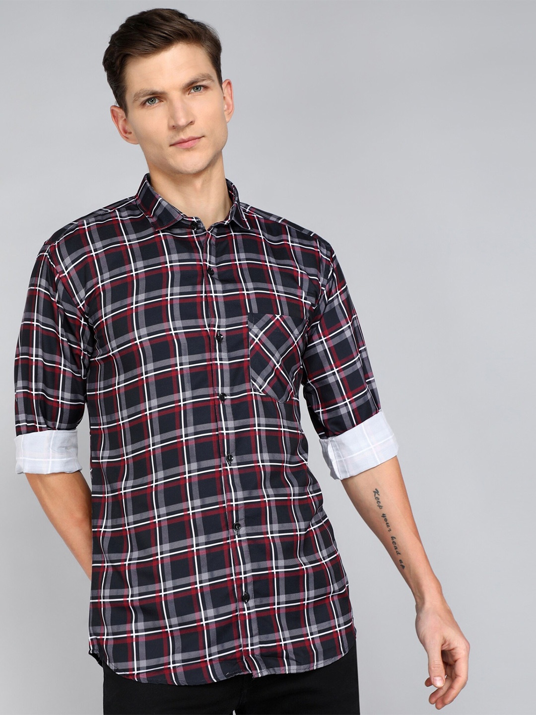

Indian Fashionista Men Classic Tartan Checks Opaque Checked Casual Shirt, Navy blue
