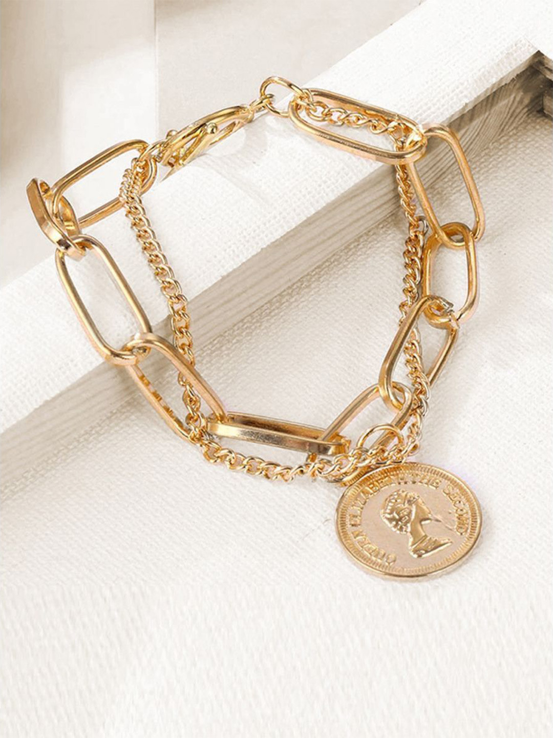 

FIMBUL Gold-Plated Charm Bracelet