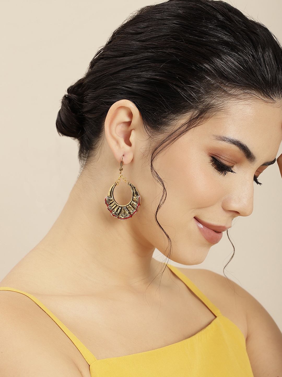 

Sangria Gold-Plated Circular Chandbalis Earrings