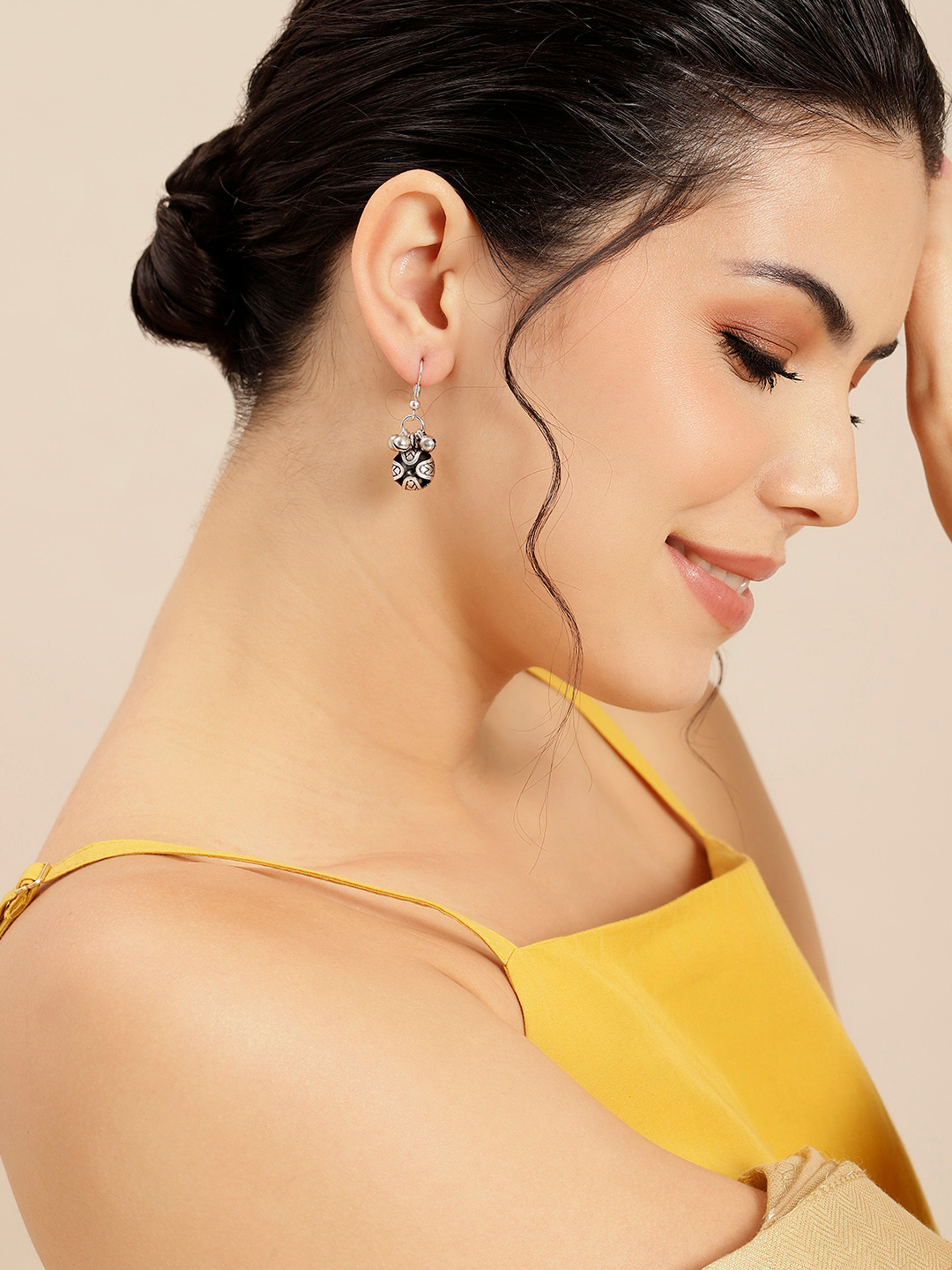 

Sangria Silver-Plated Contemporary Drop Earrings