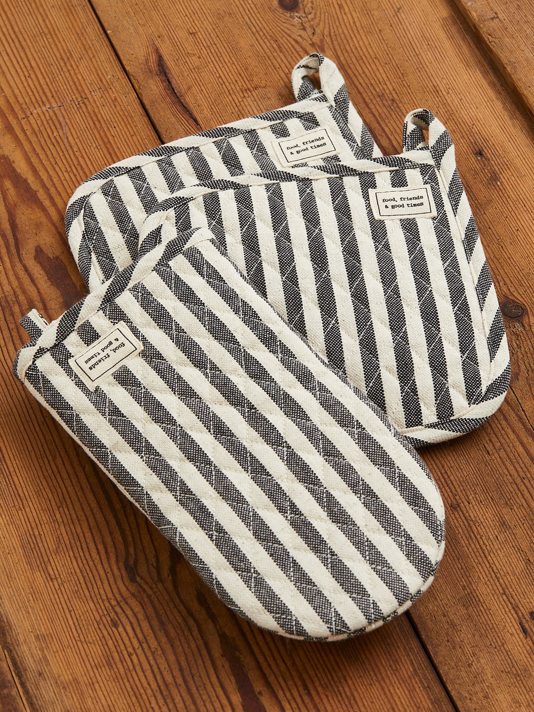 

H&M Grey & White 2-Pack Linen-Blend Pot Holders