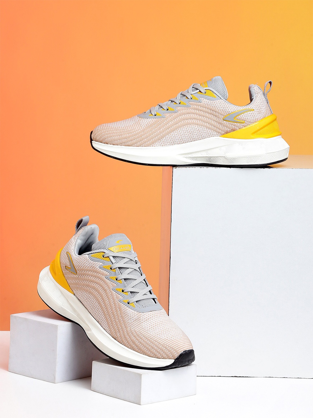 

PICAASO Men GLOSTER Mesh Running Shoes, Beige