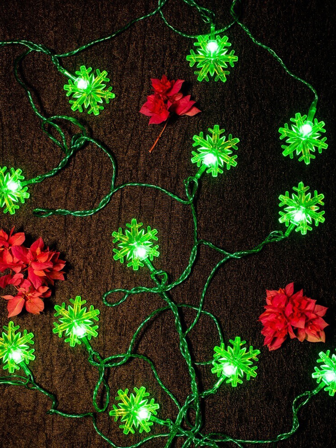 

Glimmer Lightings Green Snowflake String Lights