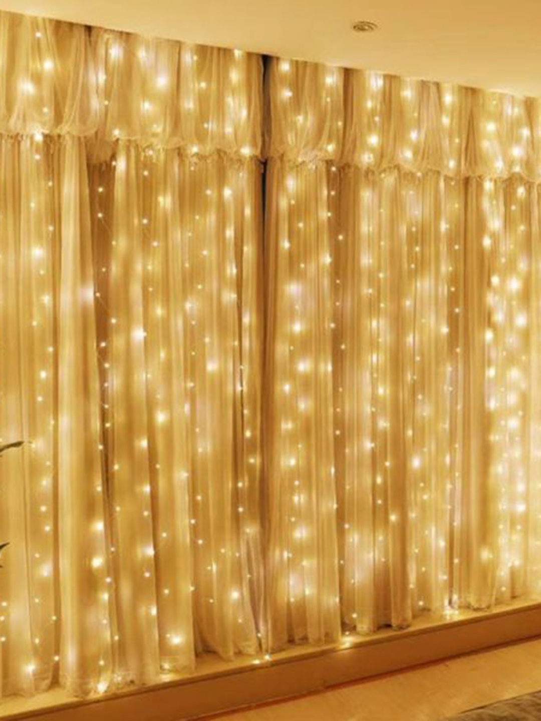 

Glimmer Lightings Golden Fairy Curtain LED Lights With USB Connectivity & 8 Modes, Gold