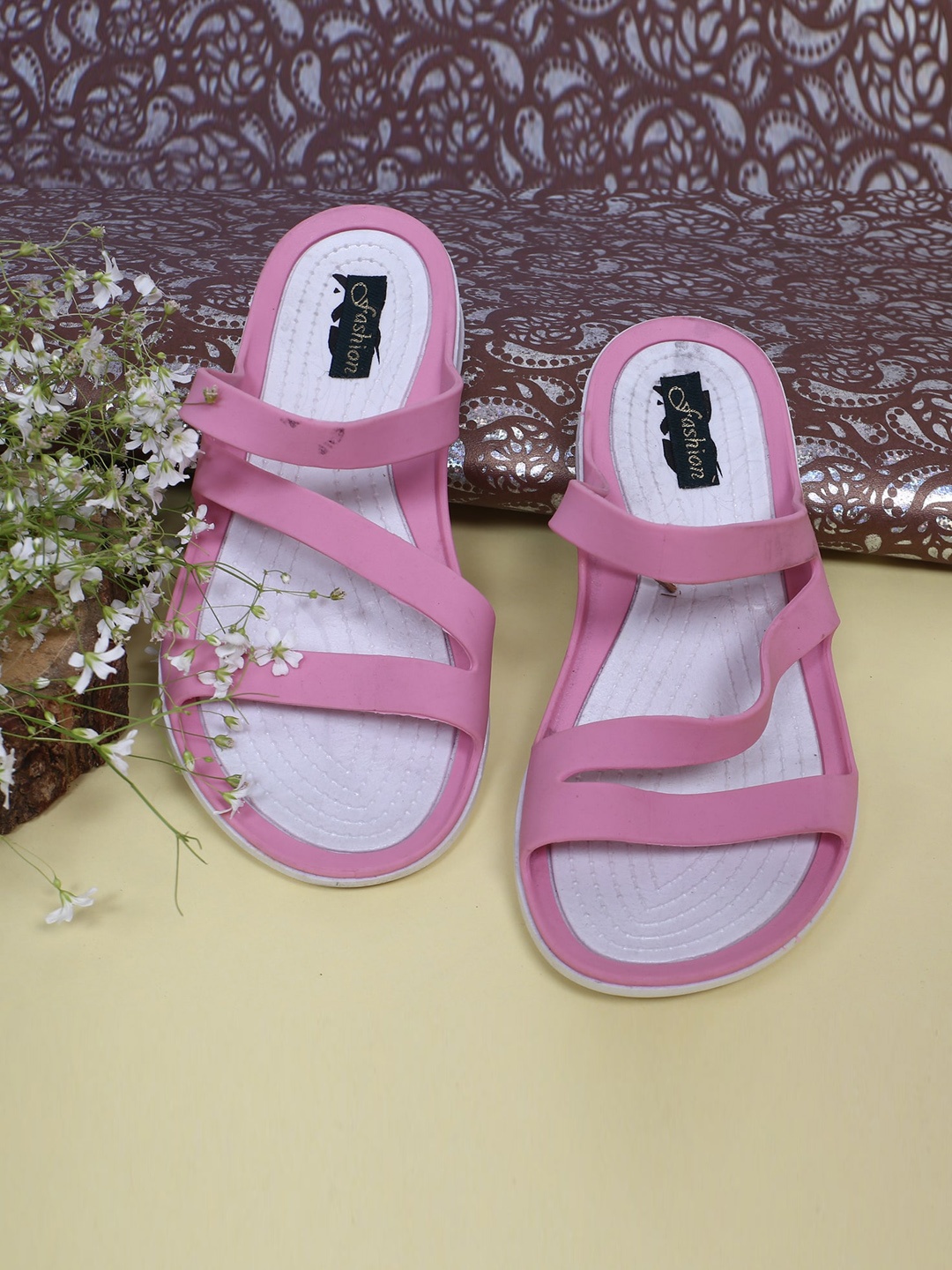 

Ravis Strappy Open Toe Flats, Pink