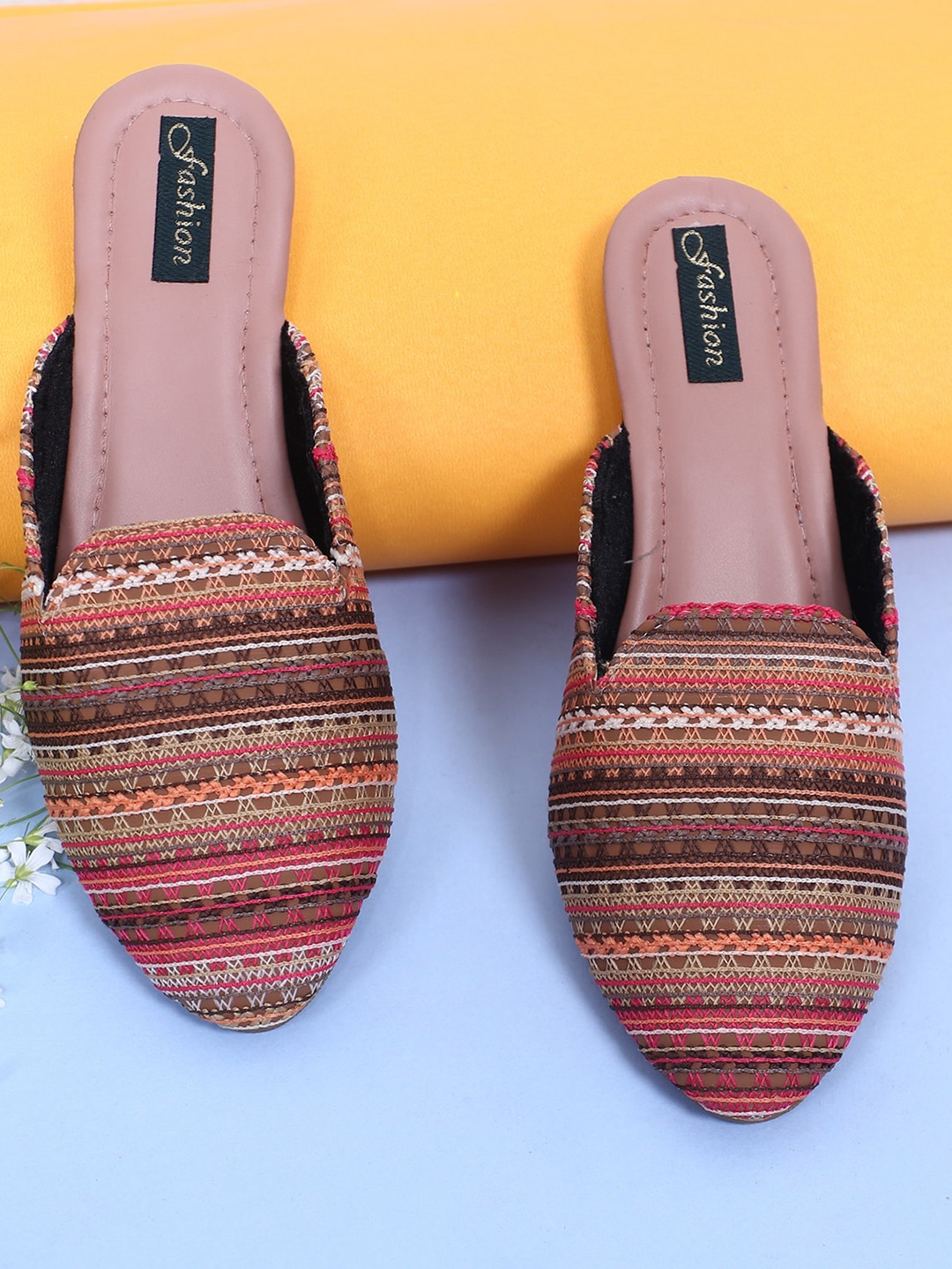 

Ravis Dhagaa Embroidered Mules, Pink