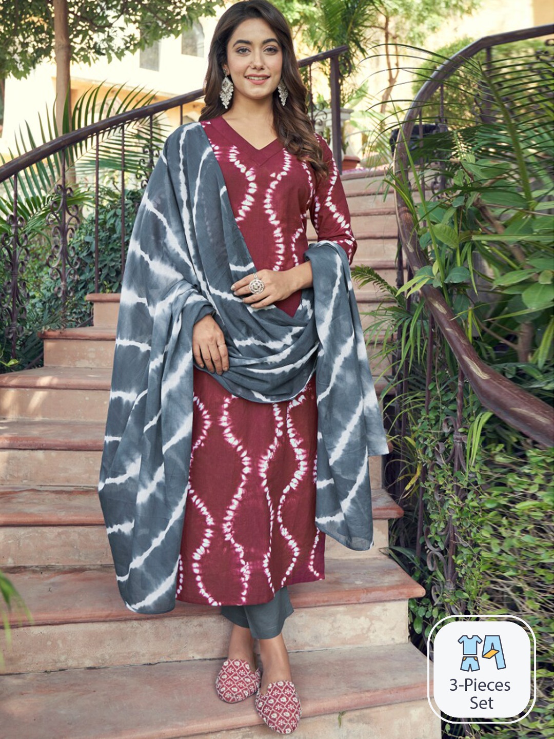 

KALINI Abstract Printed Kurta With Trousers & Dupatta, Maroon