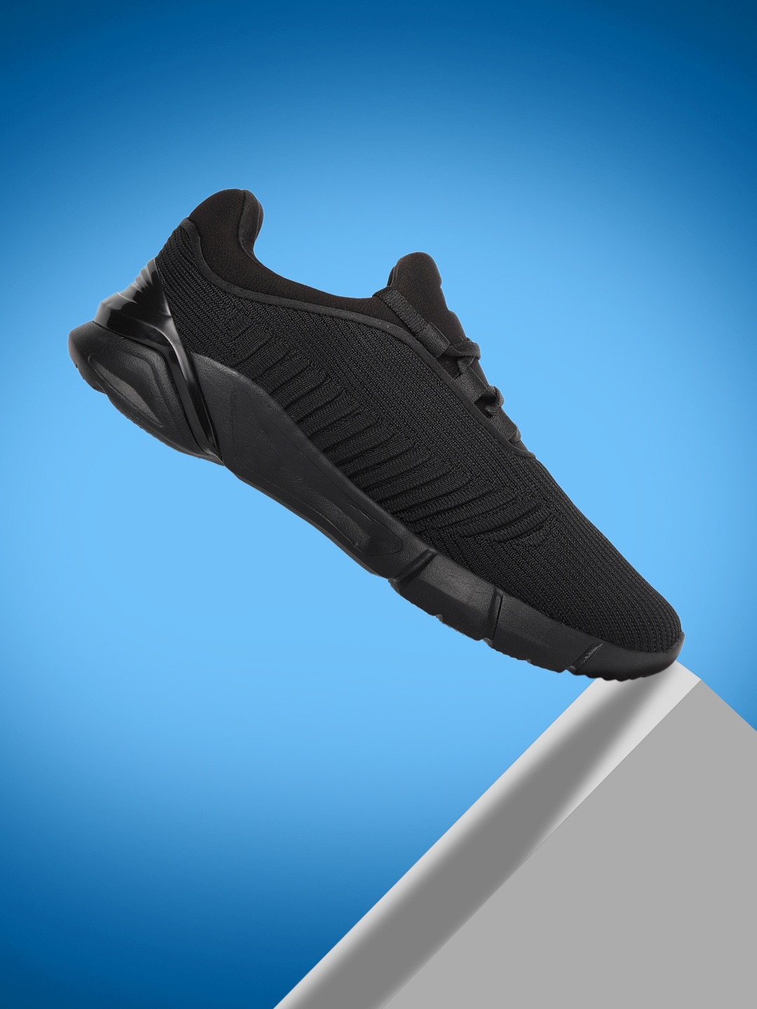 

HRX by Hrithik Roshan Men Woven Design Dynamic Running Shoes, Black