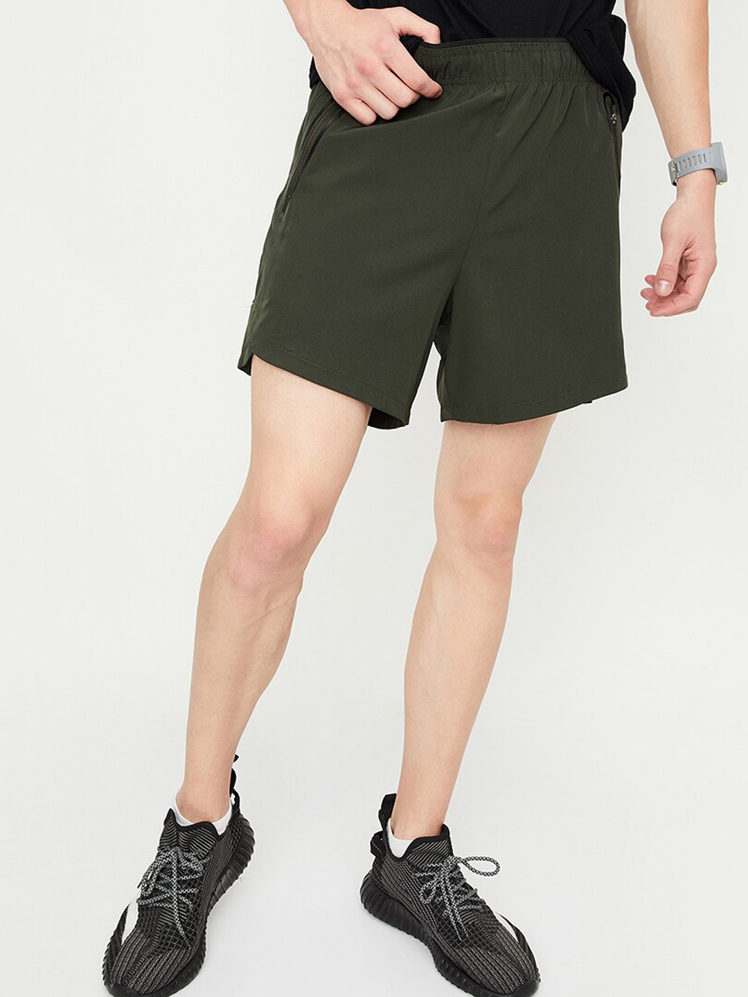 

max Men Mid Rise Sports Shorts, Green
