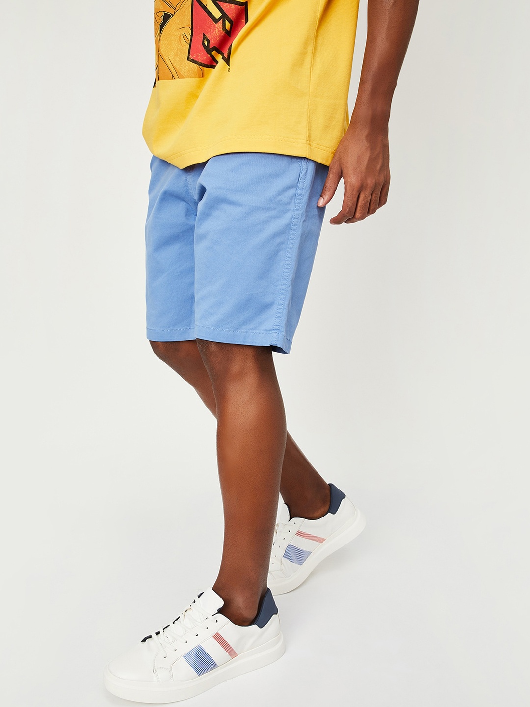 

max Men Mid Rise Regular Shorts, Blue