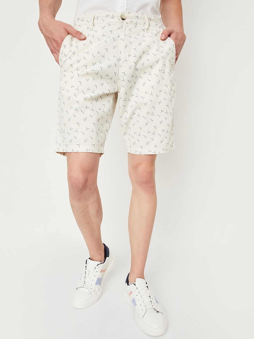 

max Men Geometric Printed Pure Cotton Shorts, Beige