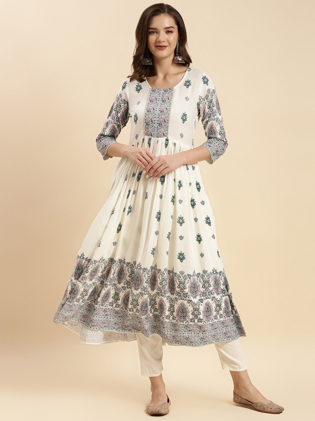 

Rangita Ethnic Motifs Printed Gotta Patti Detailed Pleated Anarkali Kurta, White