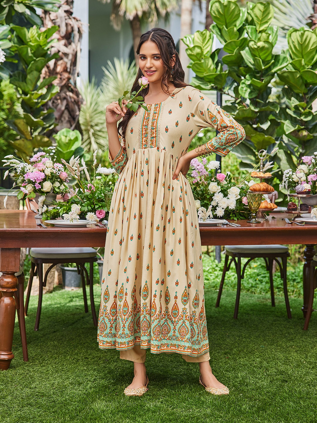 

Rangita Ethnic Motifs Printed Anarkali Kurta, Beige