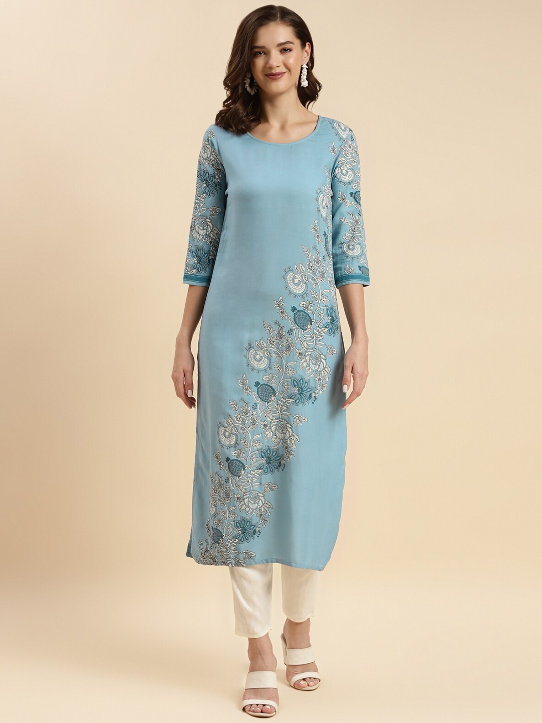 

Rangita Floral Printed Straight Kurta, Blue