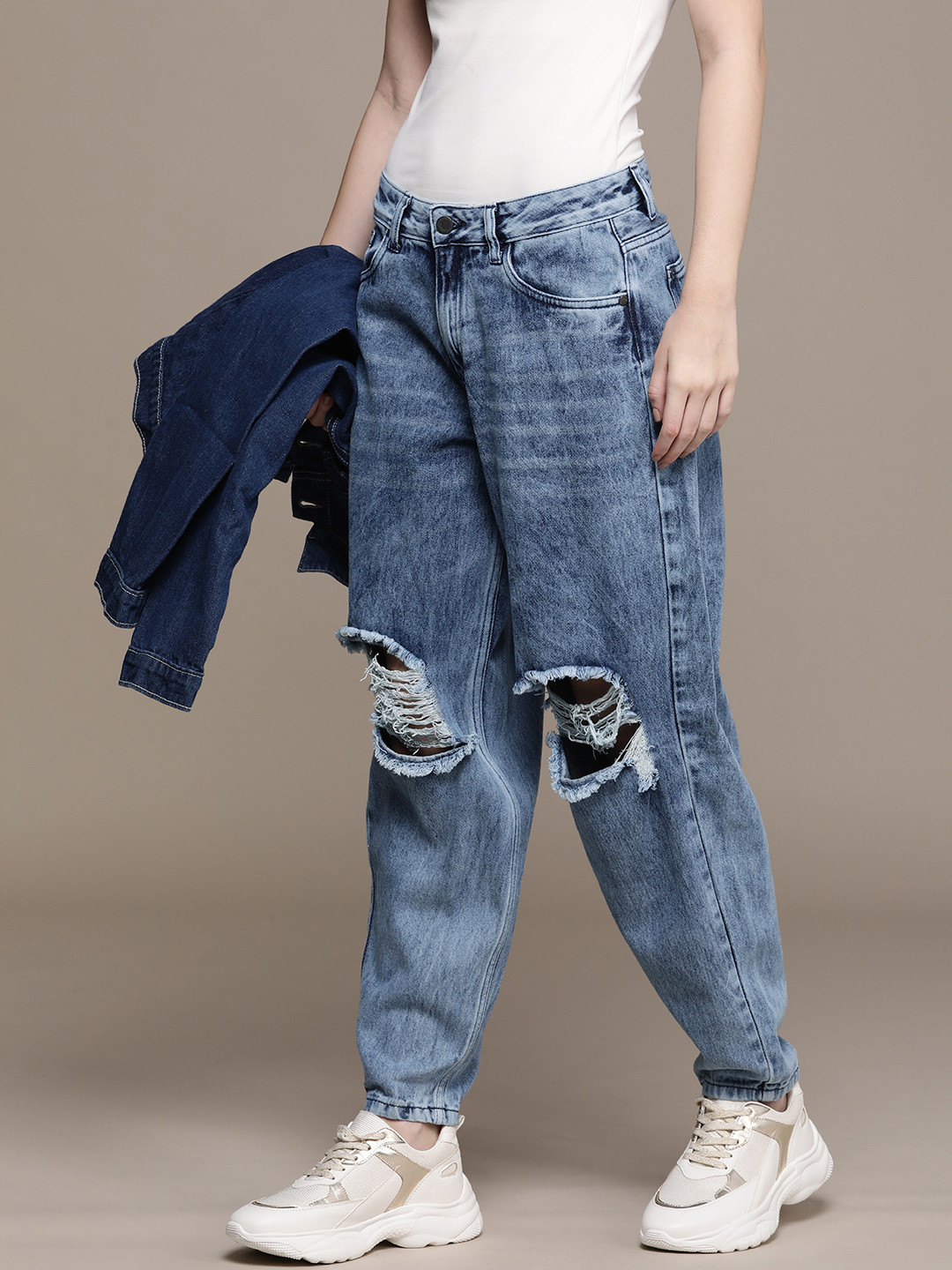 

Moda Rapido Women Pure Cotton Mom Fit Slash Knee Light Fade Stretchable Jeans, Blue