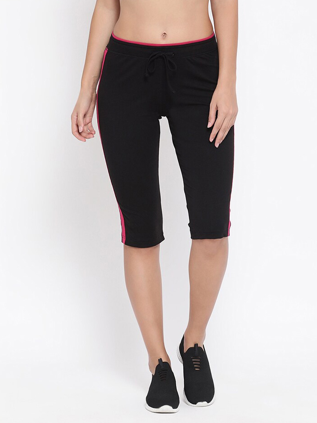 

Macrowoman W-Series Mid-Rise Cotton Capris, Black