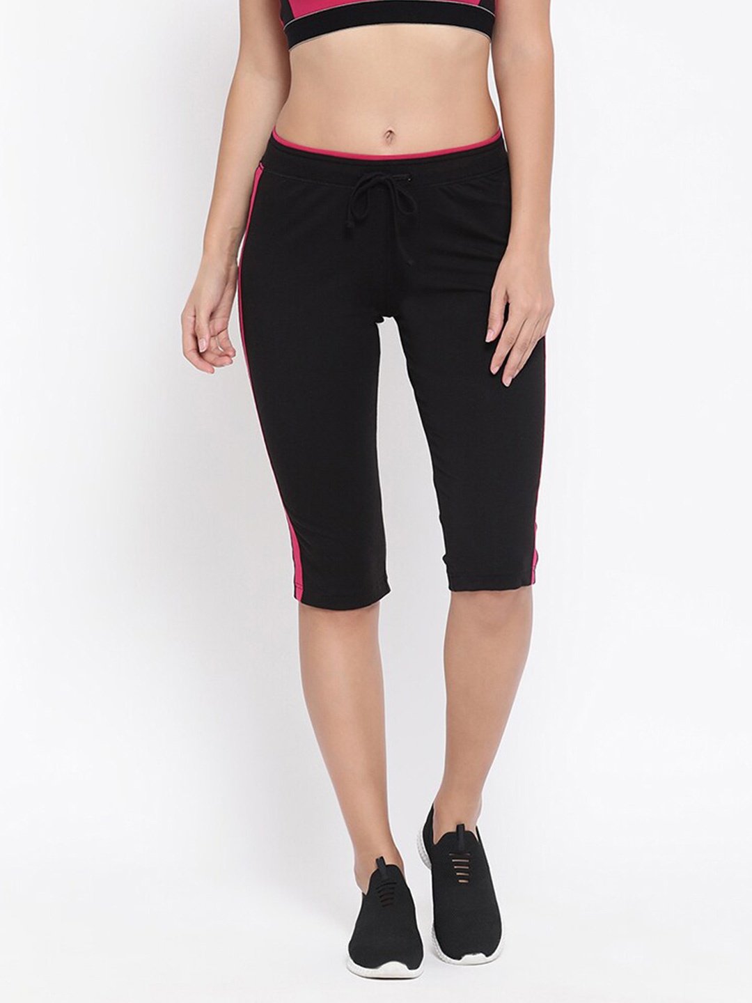 

Macrowoman W-Series Women Mid Rise Capris, Black