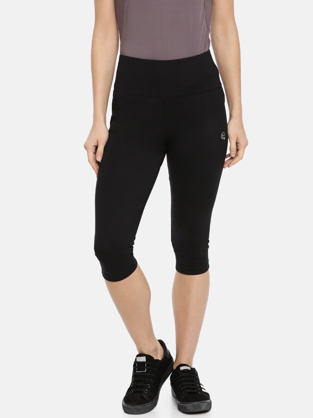 

Macrowoman W-Series High-Rise Cotton Capris, Black