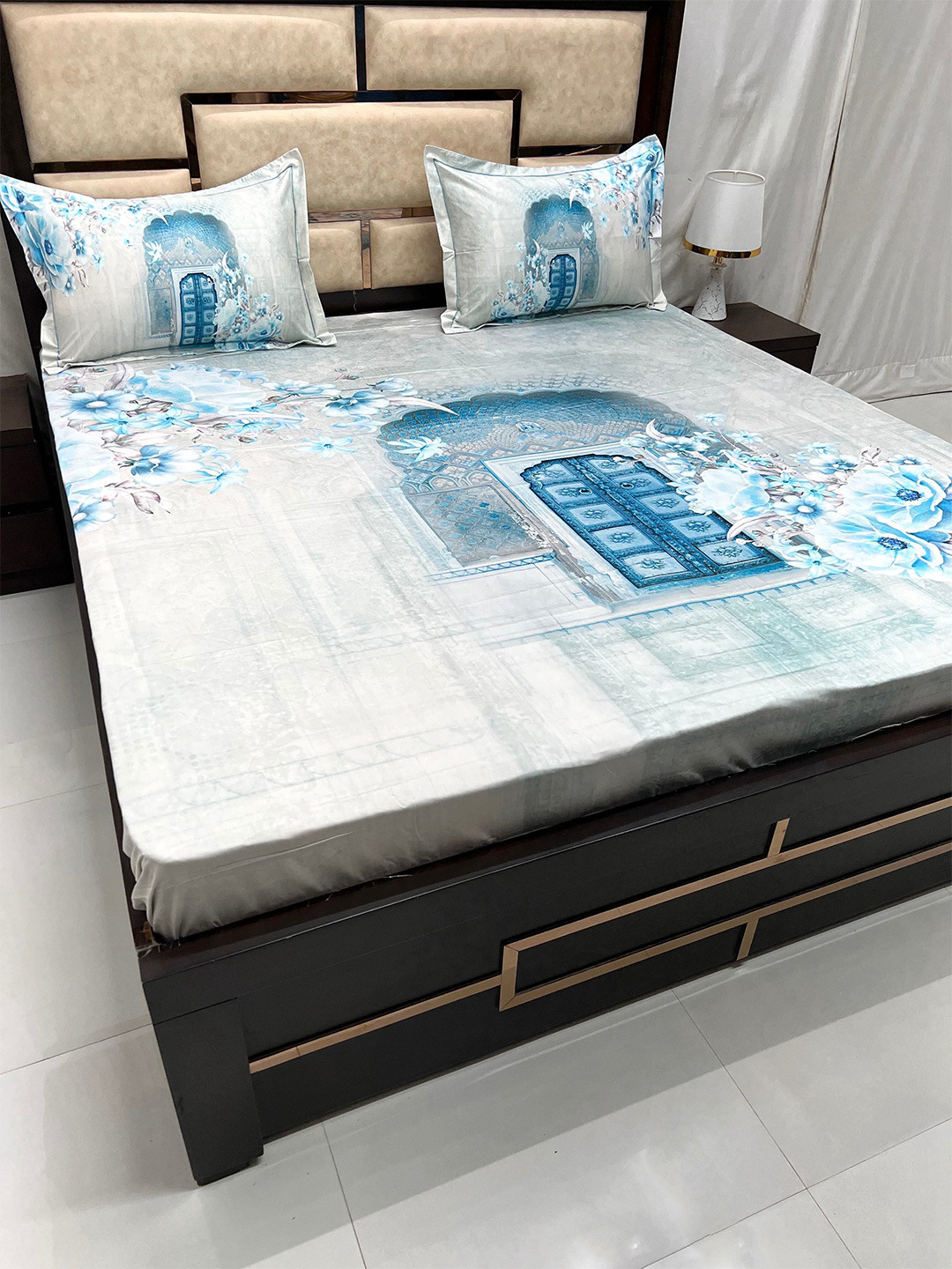 

Pure Decor Majestic Blue Floral 400 TC Pure Cotton King Bedsheet with 2 Pillow Covers