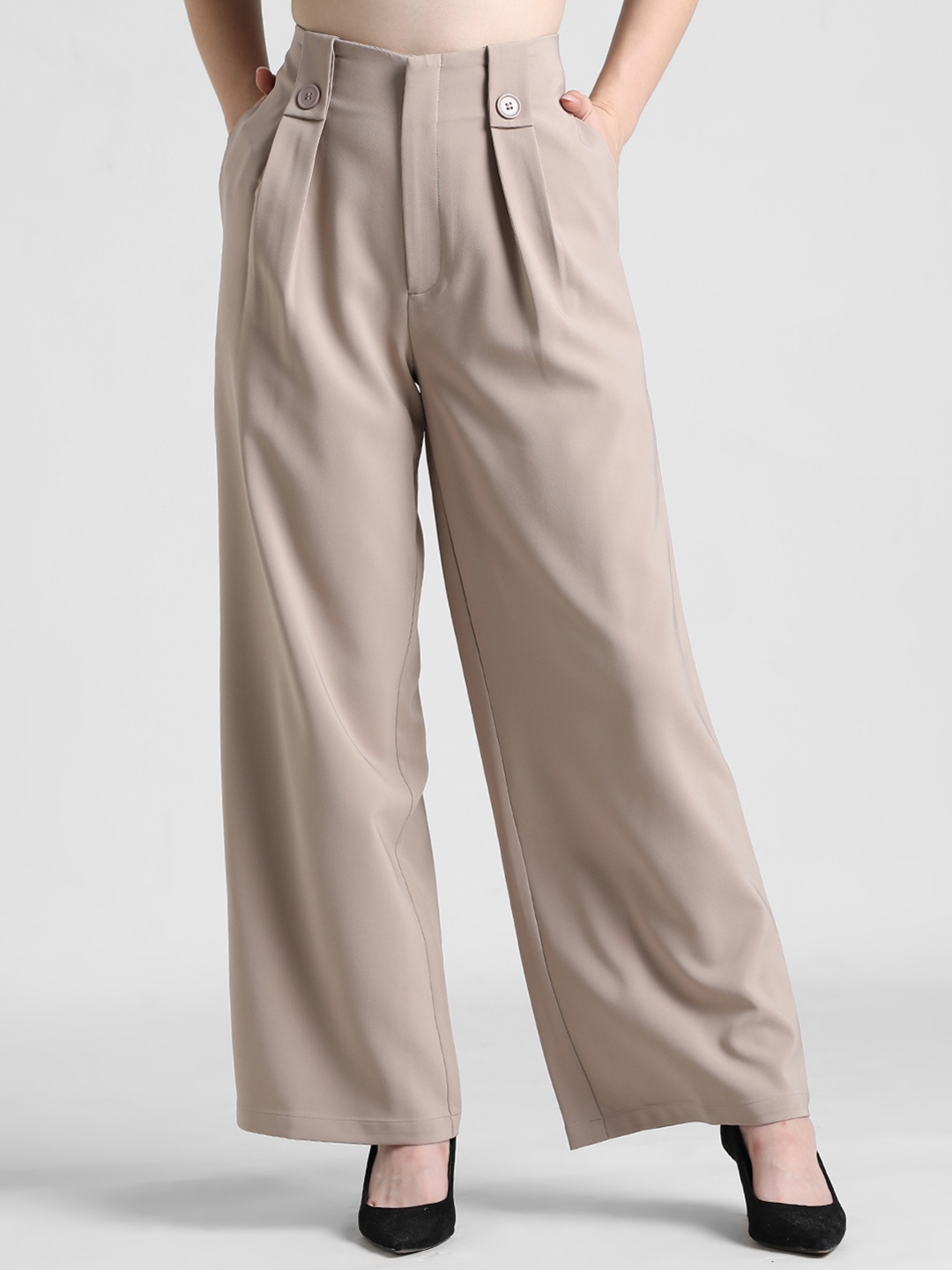 

ONLY Women Loose Fit High-Rise Pleated Trousers, Beige