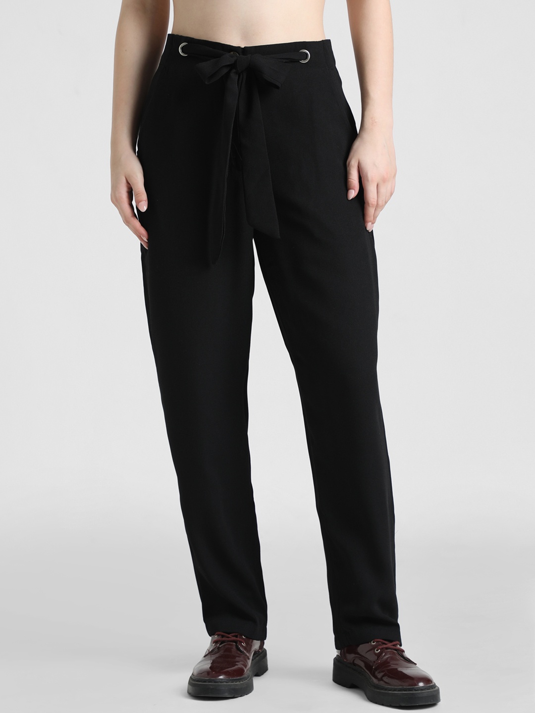 

ONLY Women Loose Fit High-Rise Pleated Trousers, Black