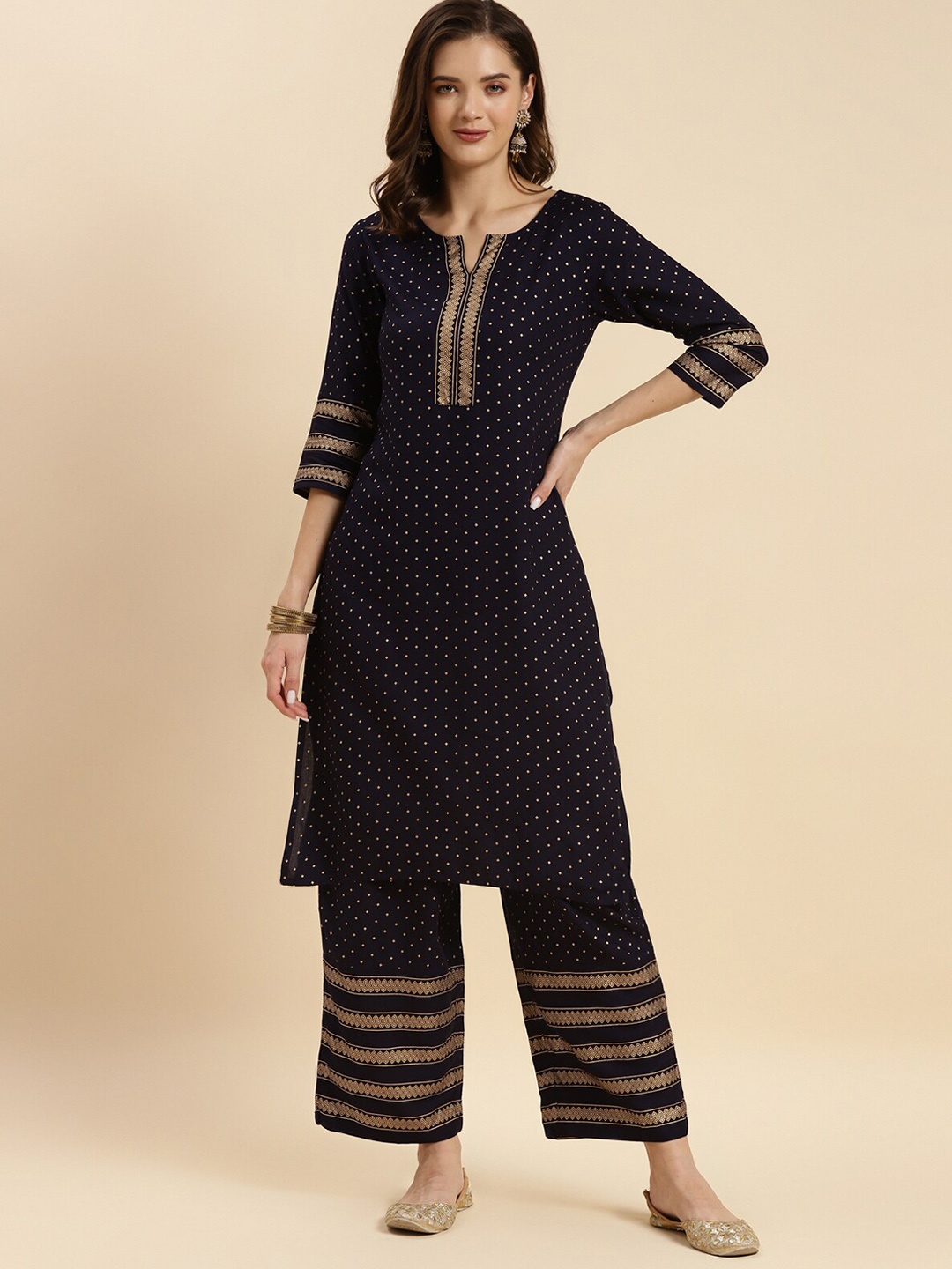 

Rangita Geometric Printed Straight Kurta with Palazzos, Navy blue
