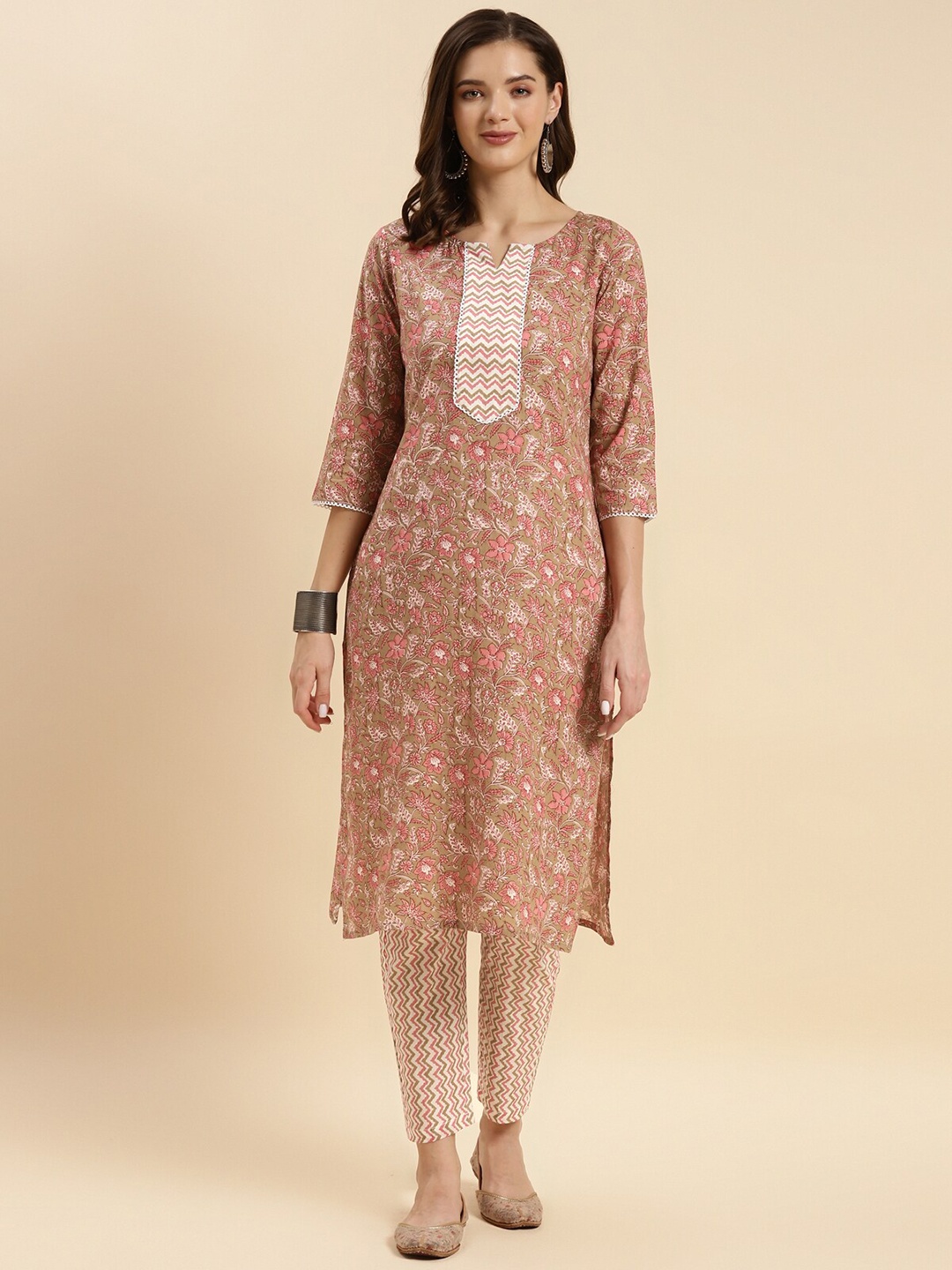 

Rangita Floral Printed Pure Cotton Straight Kurta With Trousers, Brown