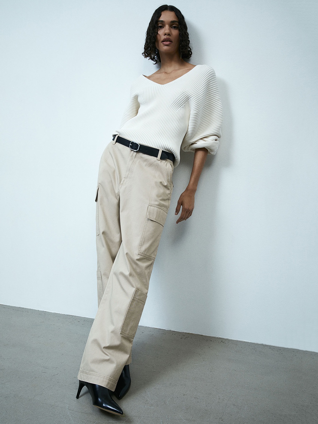 

H&M Women Cargo Trousers, Beige