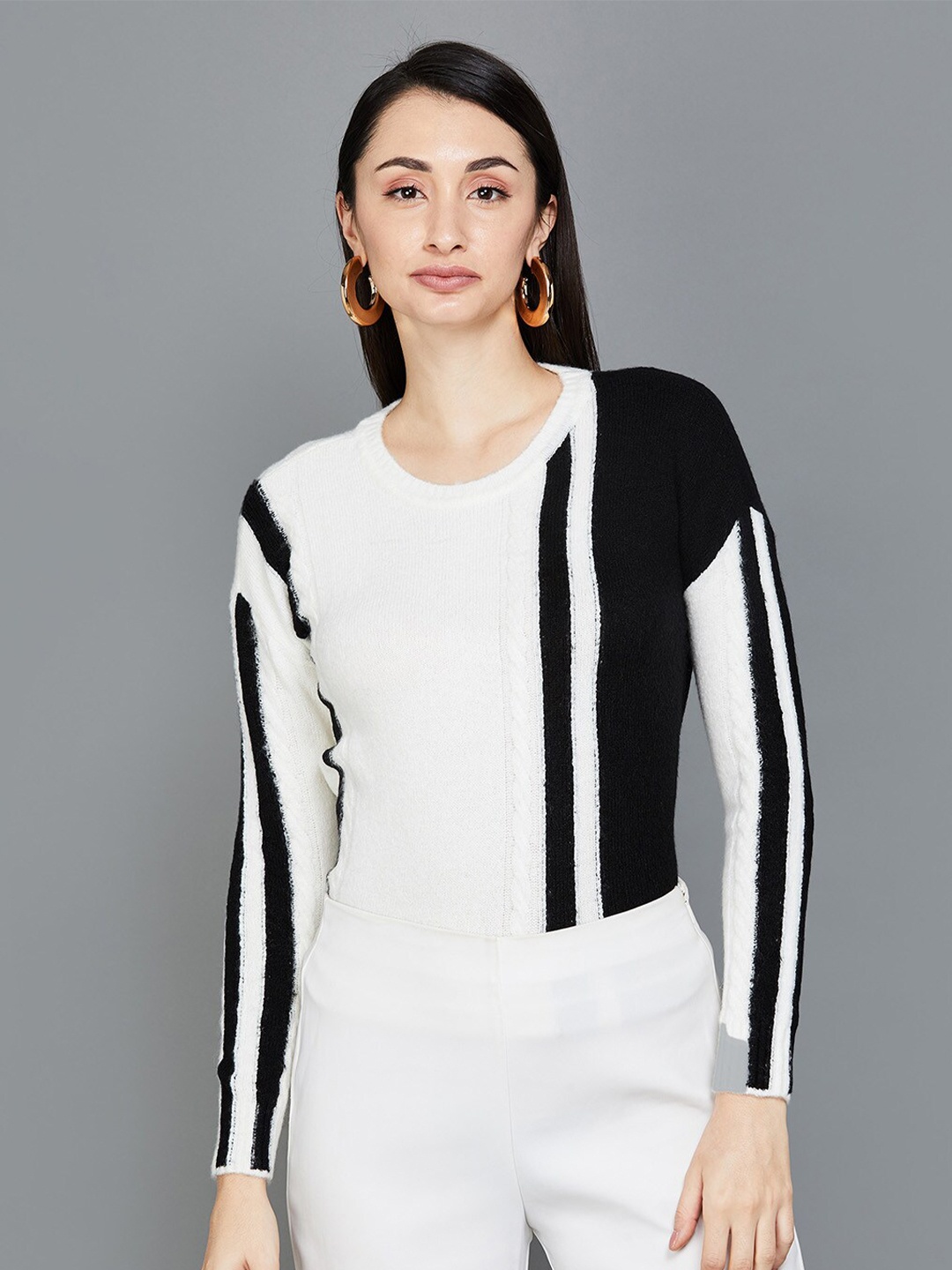 

CODE by Lifestyle Colourblocked Round Neck Acrylic Sweatshirt, White