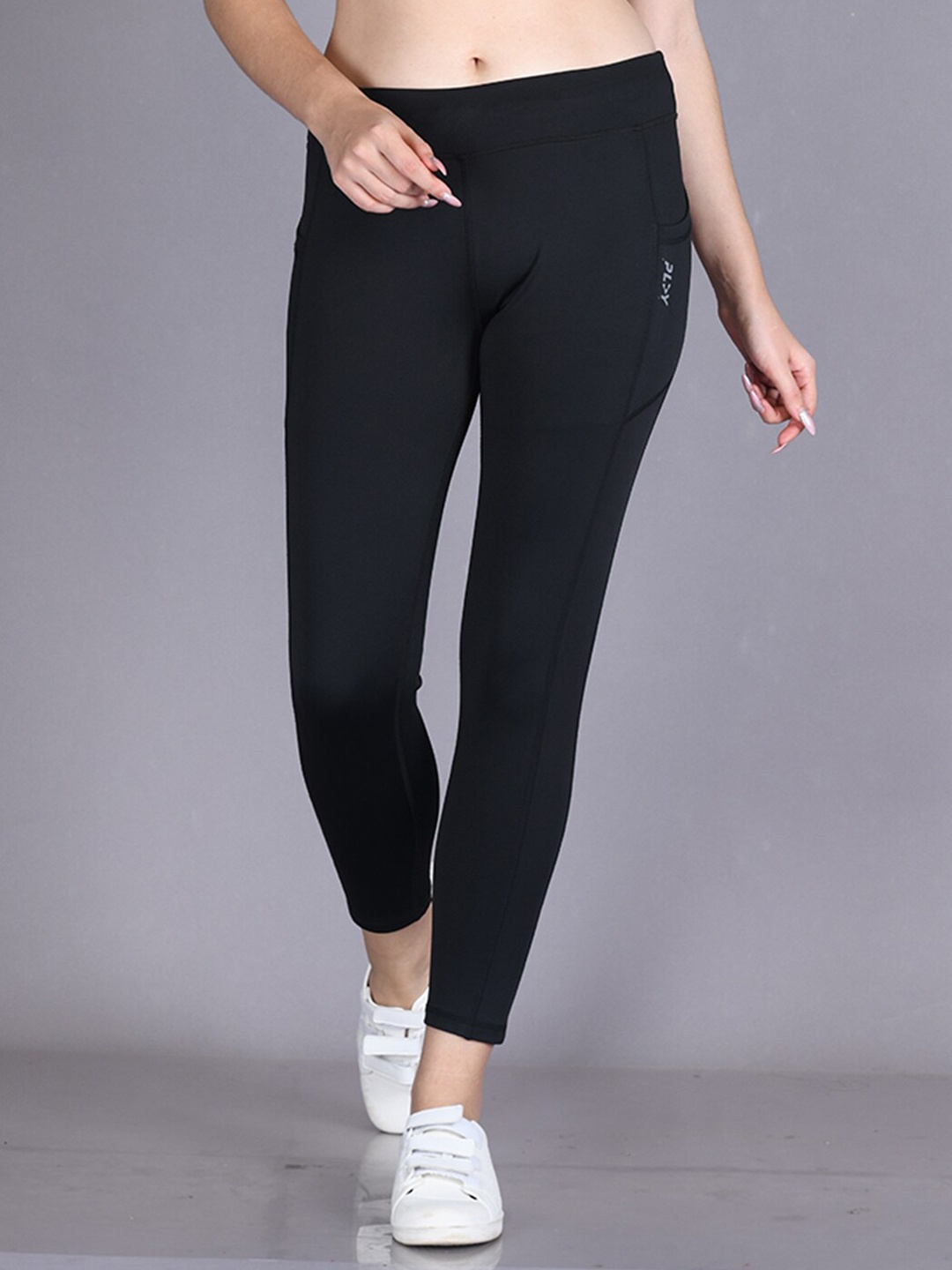 

LYRA Women Slim-Fit Ankle-Length Sports Track Pant, Black