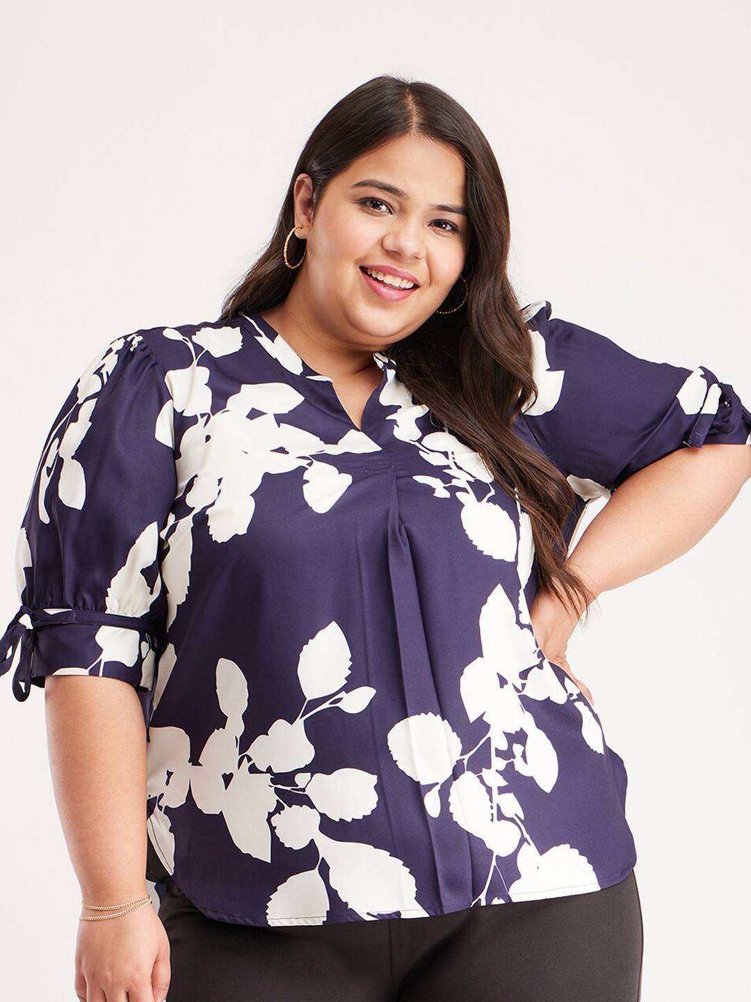 

FableStreet X Plus Size Blue Floral Printed Shirt Style Top, Navy blue