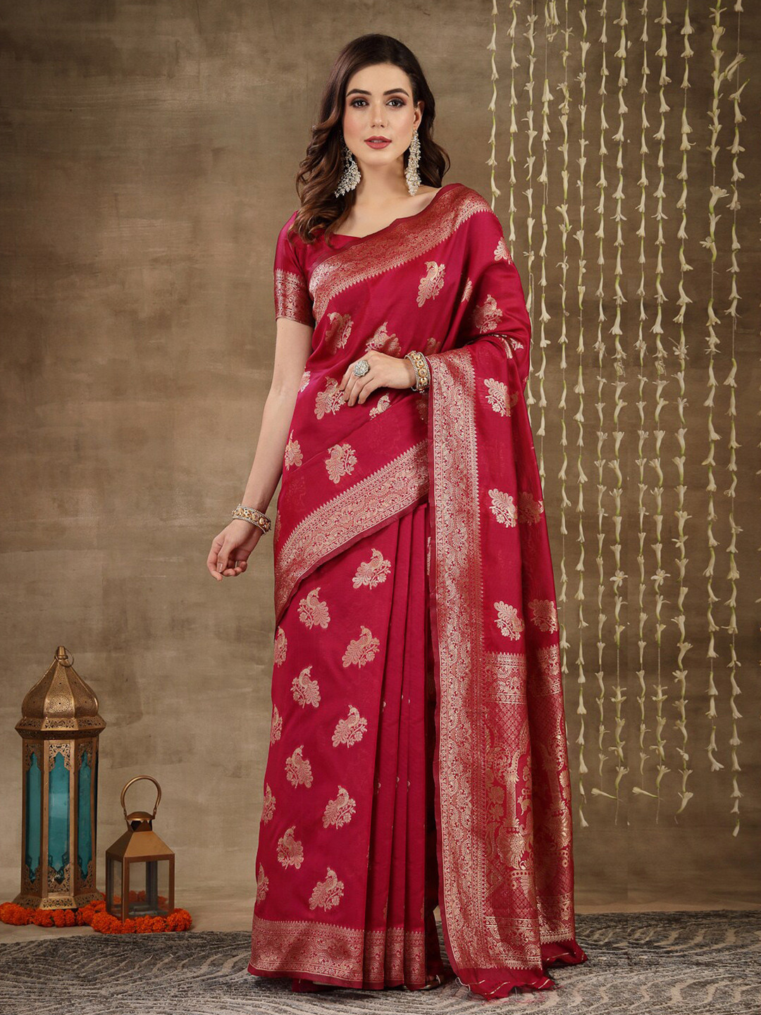 

Stylum Woven Design Zari Banarasi Saree, Pink