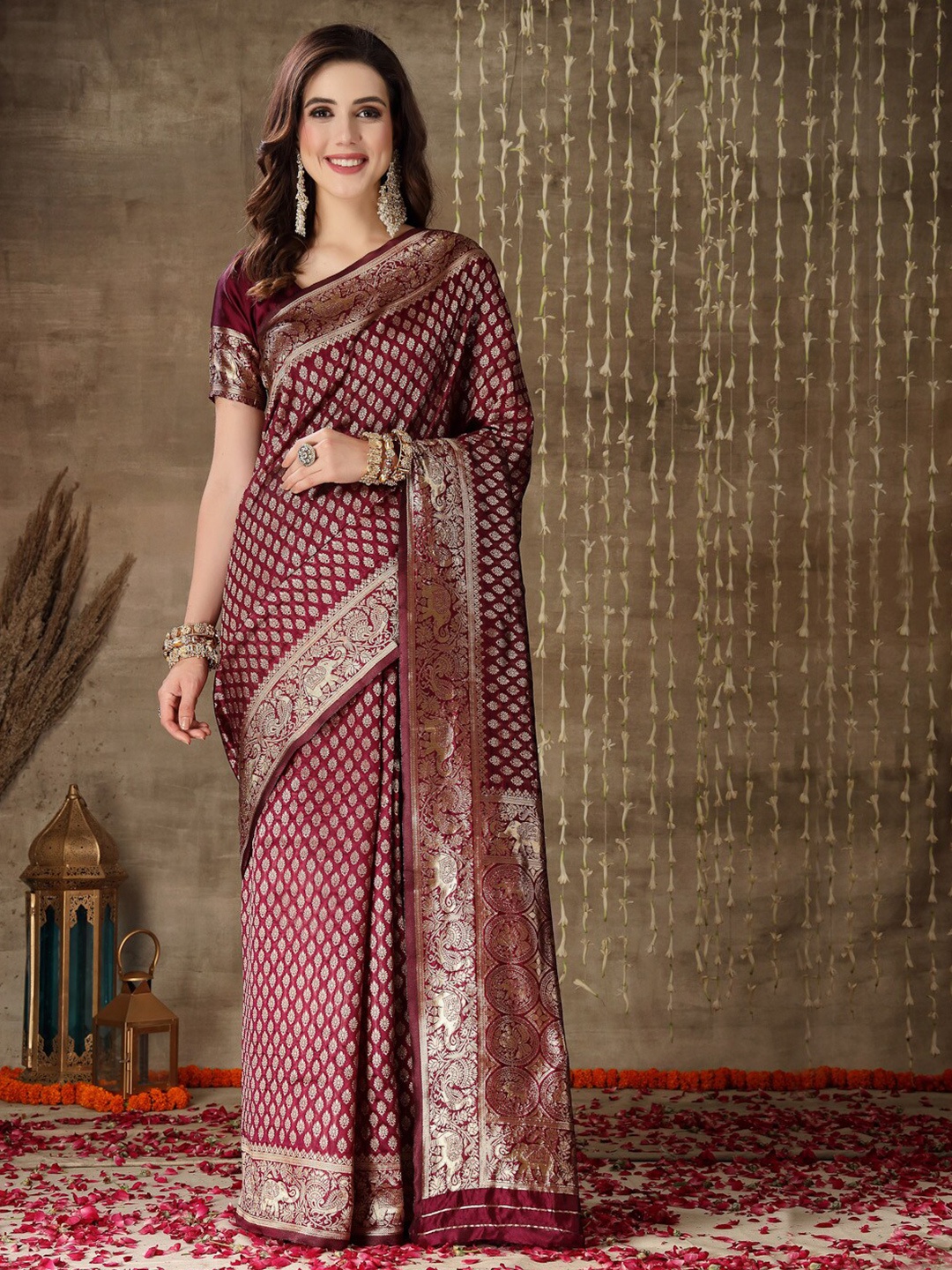 

Stylum Purple & Gold-Toned Woven Design Zari Banarasi Saree