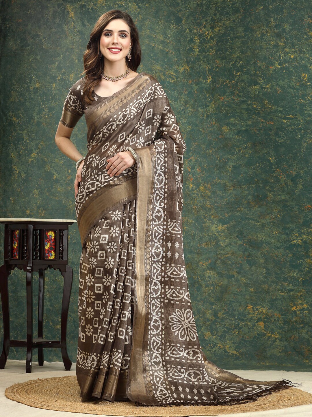 

Stylum Batik Woven Design Zari Dabu Saree, Coffee brown