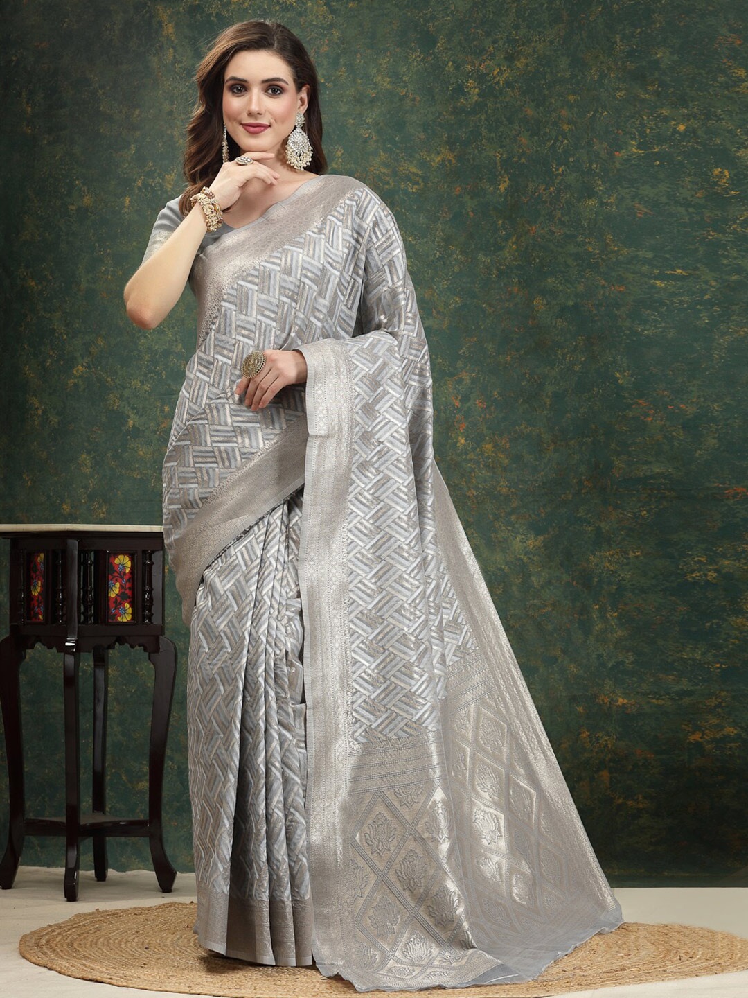 

Stylum Geometric Woven Design Zari Banarasi Saree, Grey