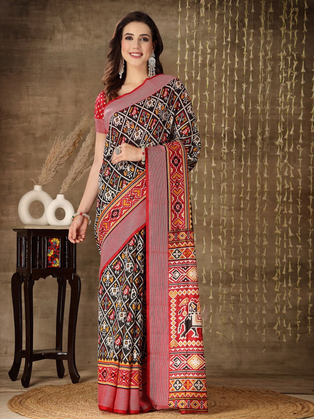 

Stylum Ethnic Motifs Printed Patola Saree, Black