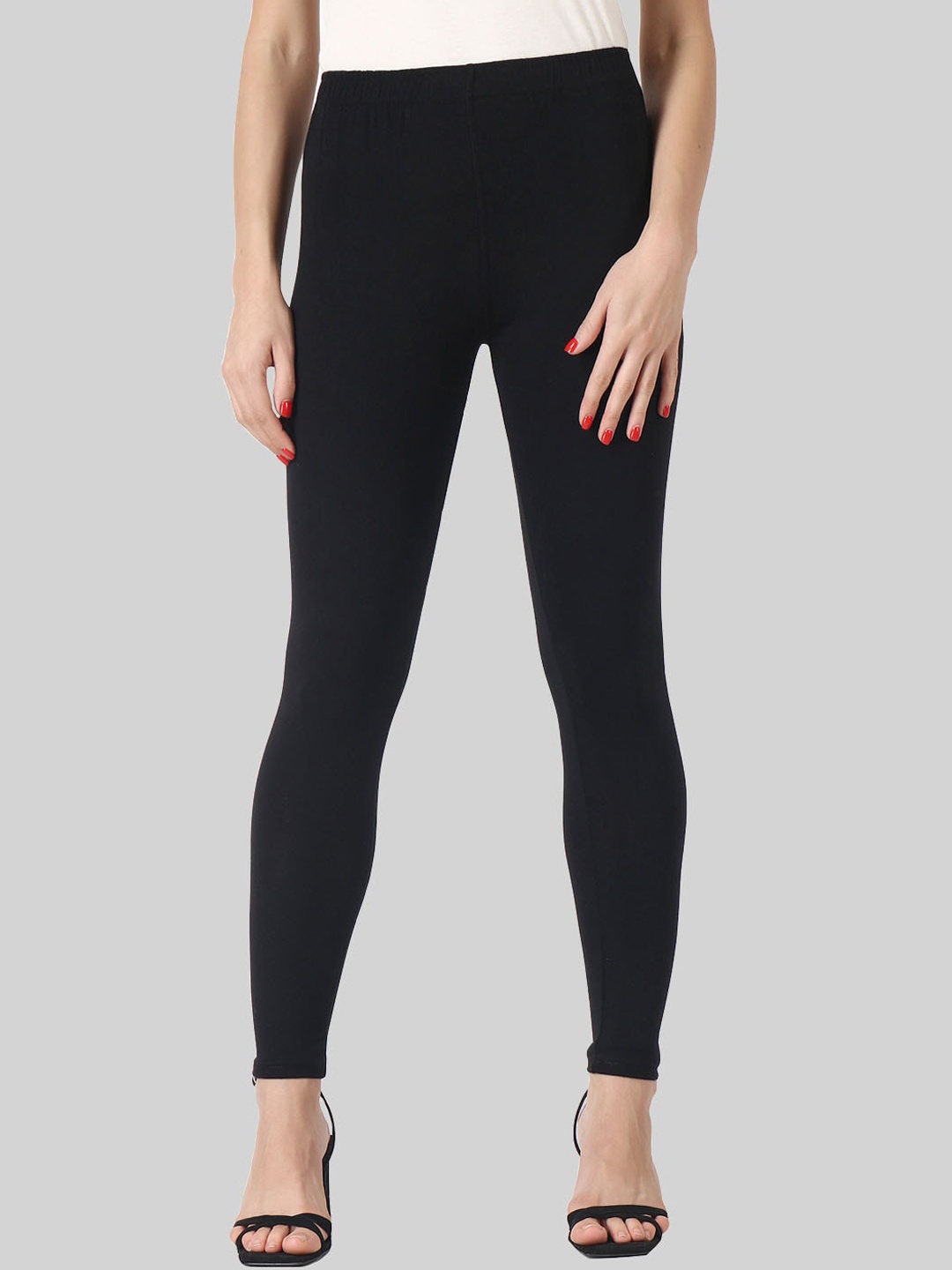 

SAUNDARYA Ankle Length Stretch-Fit Leggings, Black