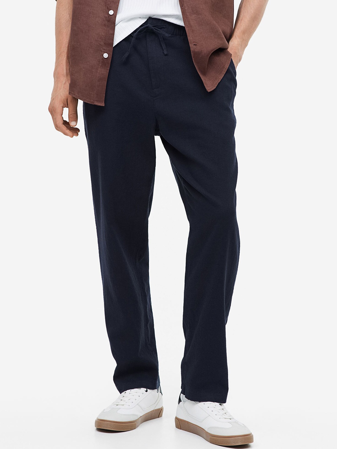 

H&M Men Regular Fit Linen-Blend Trousers, Navy blue
