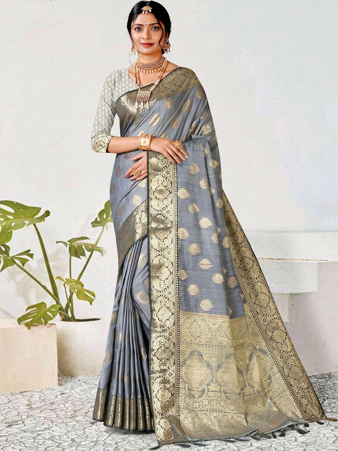 

Mitera Ethnic Motifs Woven Designed Zari Banarasi Saree, Grey