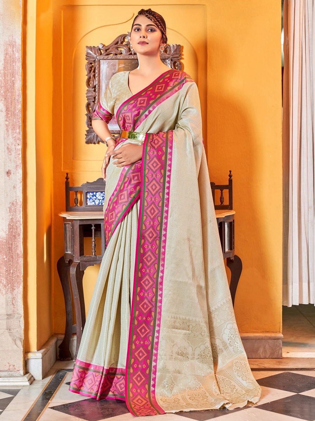 

Mitera Cream-Coloured & Pink Woven Design Zari Banarasi Saree