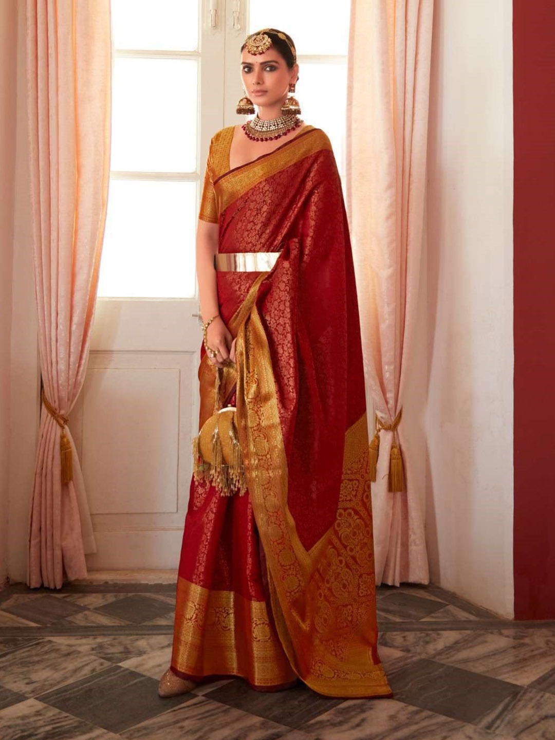 

Mitera Floral Woven Design Zari Banarasi Saree, Red